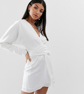 Minivestido De Satén Con Manga Murciélago Y Cintura Cruzada De Asos Design Tall