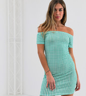 Vestido Veraniego Con Escote Bardot Y Diseño Vichy De Wednesday's Girl