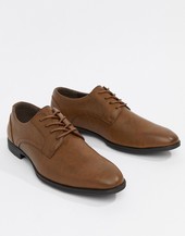 Zapatos Derby De Cuero Sintético En Tostado De New Look