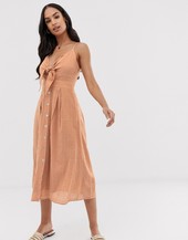 Vestido Veraniego Texturizado Con Nudo Delantero De Y.a.s